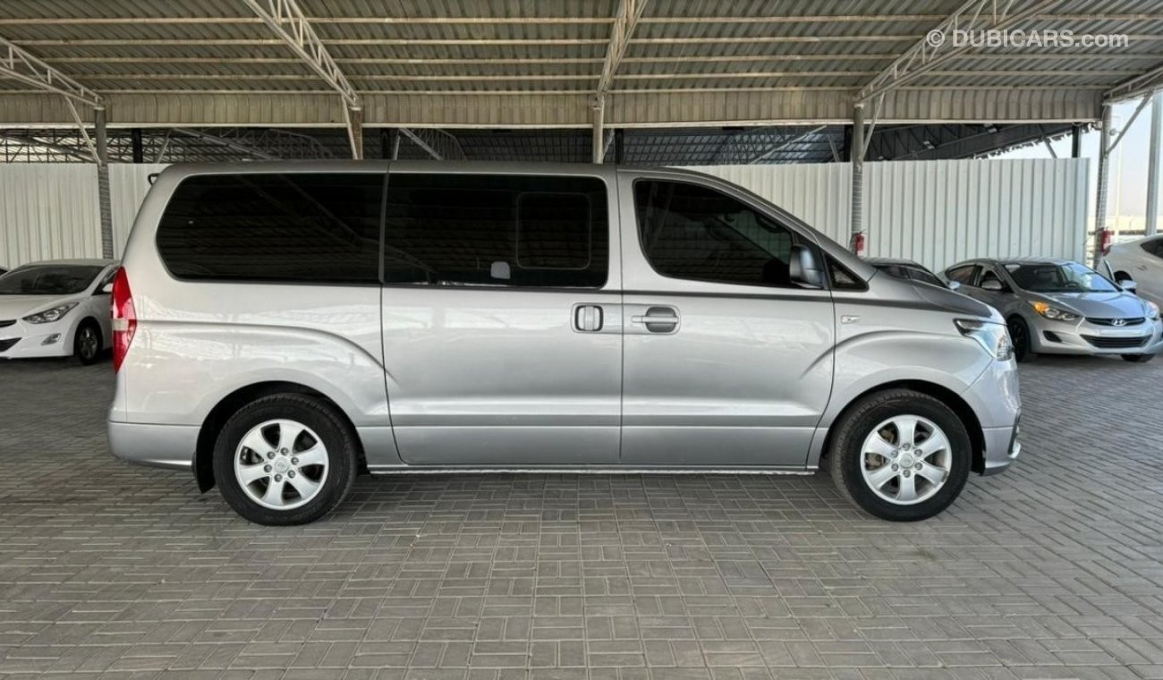 Hyundai H-1 Starex ١١١١