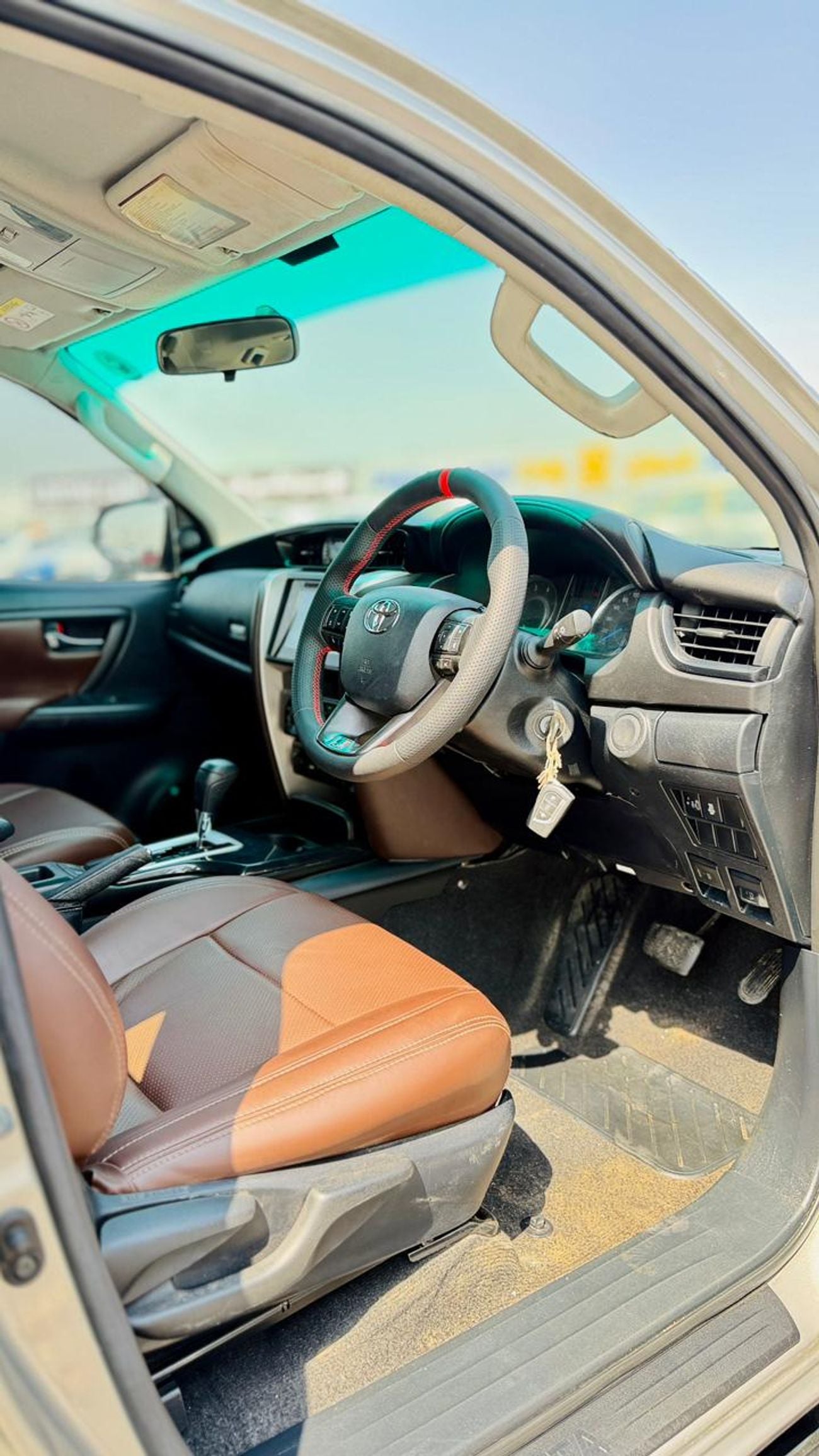 Toyota Fortuner 2016 | 2.8L DIESEL ENGINE | AT | RHD | LEGENDER BODY KIT INSTALLED | PREMIUM BROWN LEATHER SEATS | R