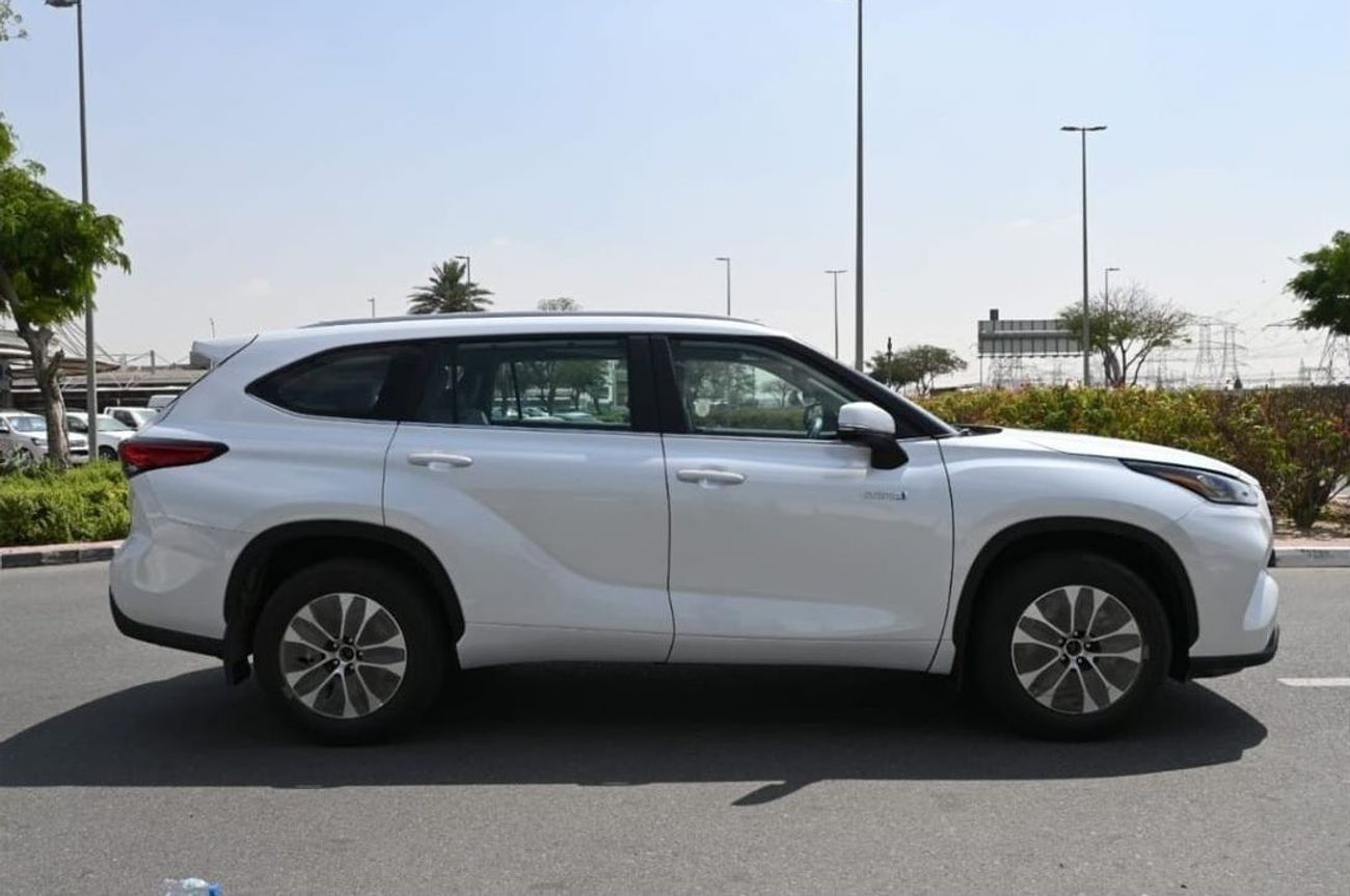 Toyota Highlander GLE 2.5L Hybrid, SUNROOF, ELECTRIC SEAT, MONITOR, BACK CAMERA, MODEL 2024