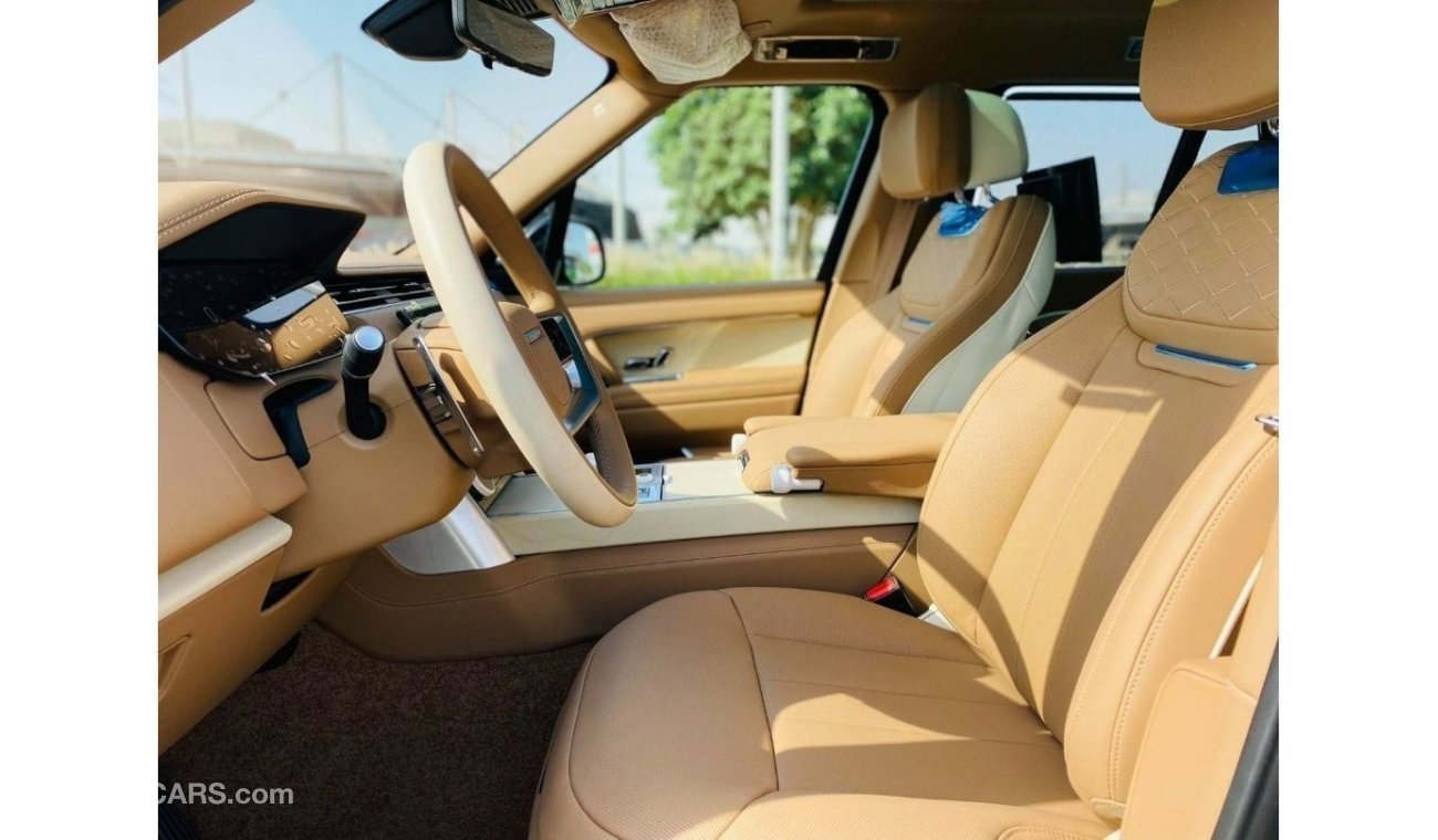 Land Rover Range Rover GCC SPEC UNDER WARRANTY AND SERVICE CONTRACT