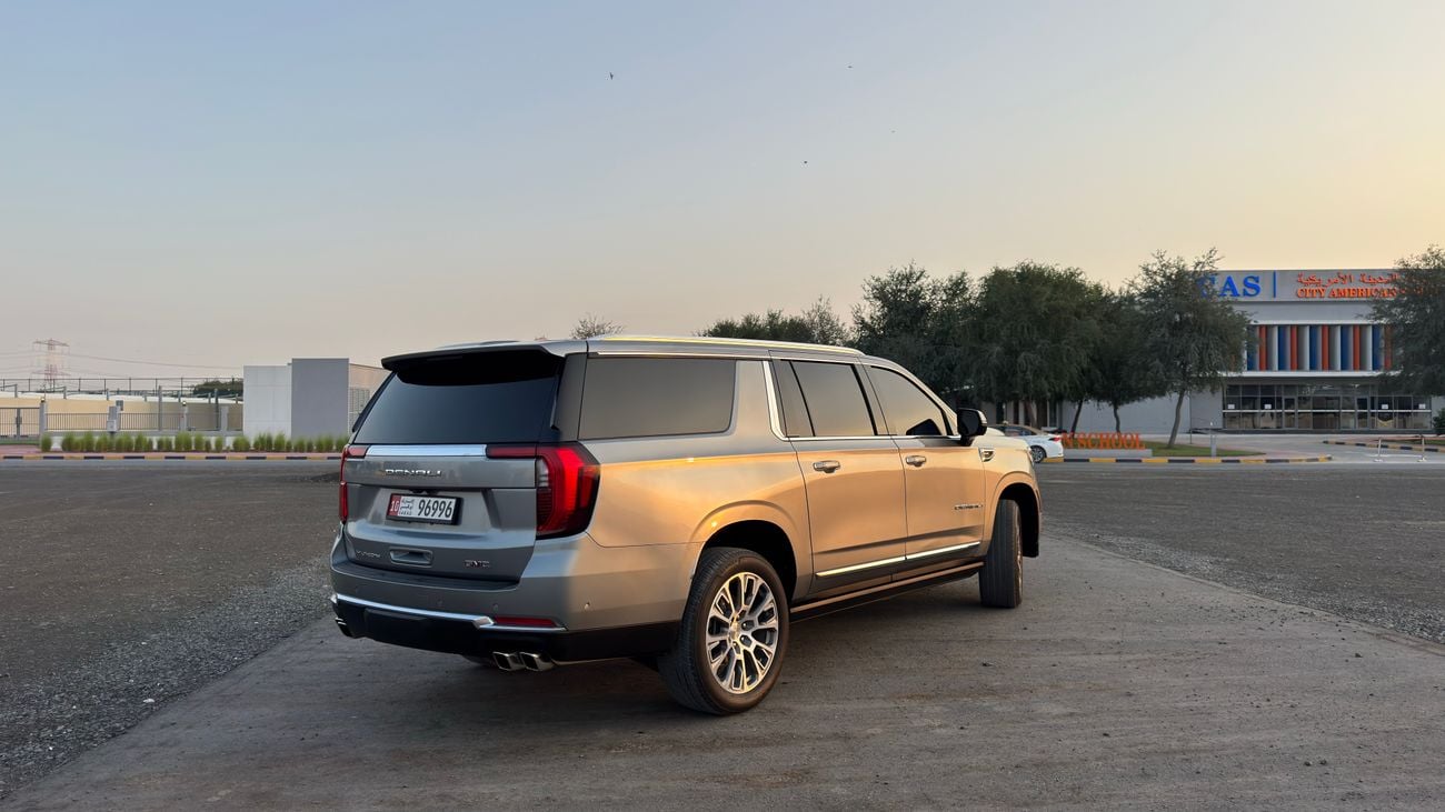 GMC Yukon XL Denali XL 6.2L V8