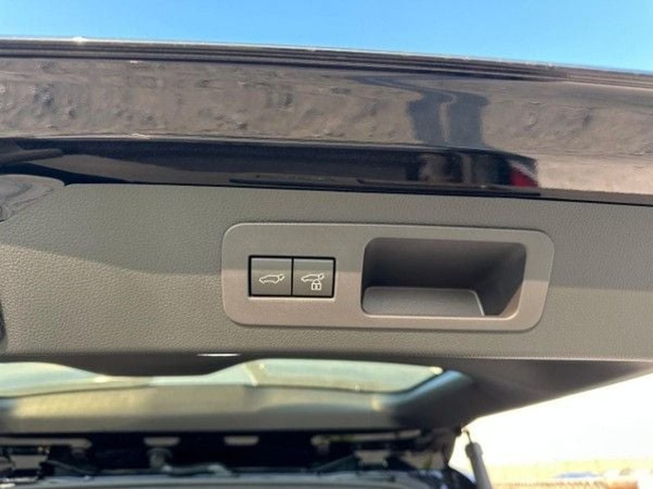 Toyota Land Cruiser 2026 Toyota Land Cruiser LC300 VX (High-Option with Radar) 3.5L V6 Twin Turbo Petrol A/T 4WD Export