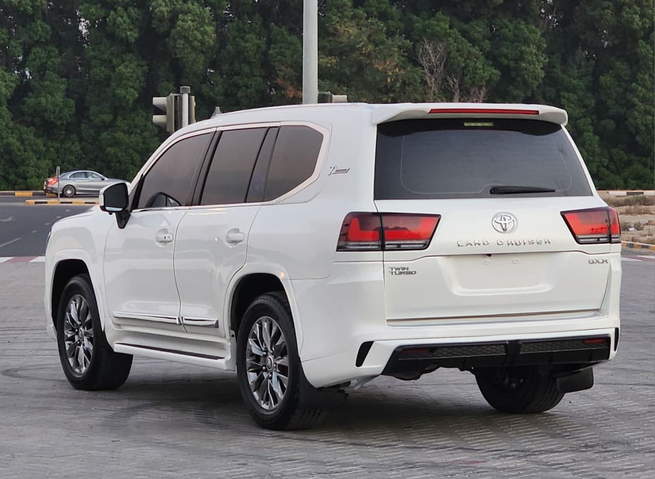 Toyota Land Cruiser GXR V8 MODEL 2014 UPGRADE 2024
