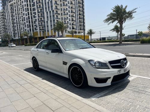 Mercedes-Benz C 63 AMG Performance Package P31