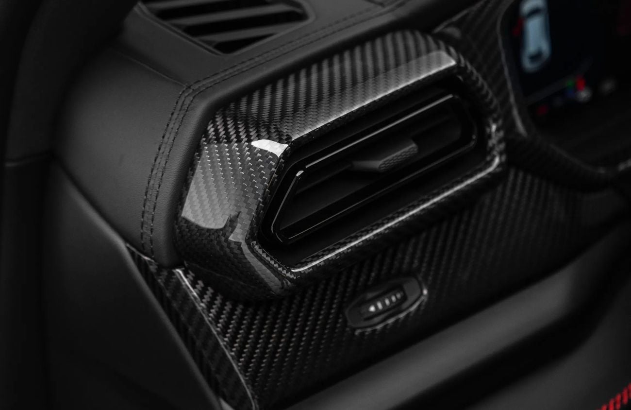 لامبورغيني اوروس 4.0L V8 Twin-Turbocharged Engine + eMotor