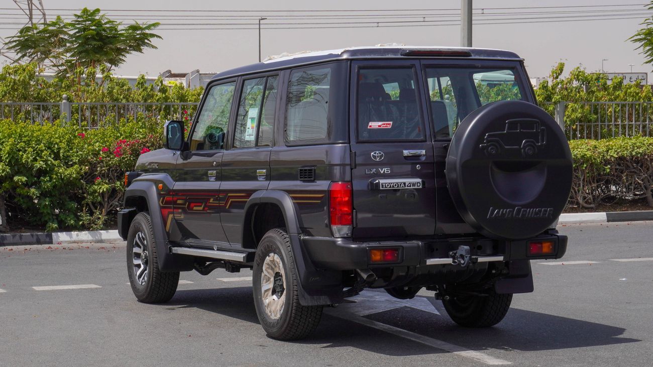 Toyota Land Cruiser 70 LX 4.0 L. 6