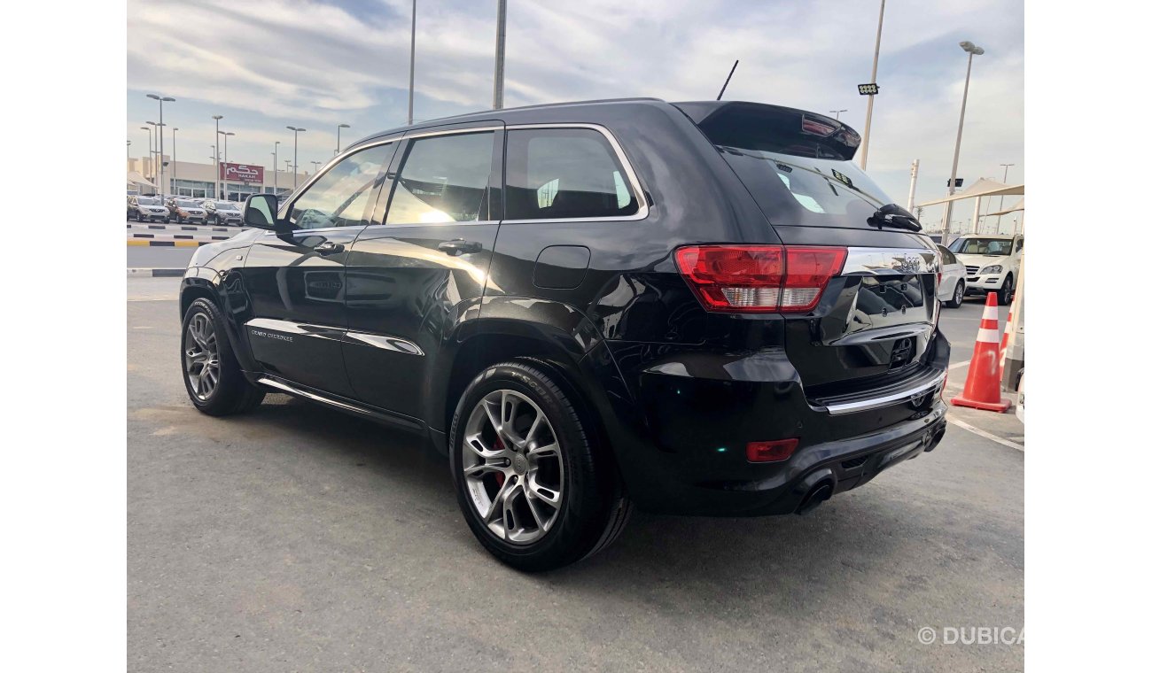 Jeep Grand Cherokee GRAND CHEROKEE SRT8 6.4L  FULLY LOADED SUPER CLEAN