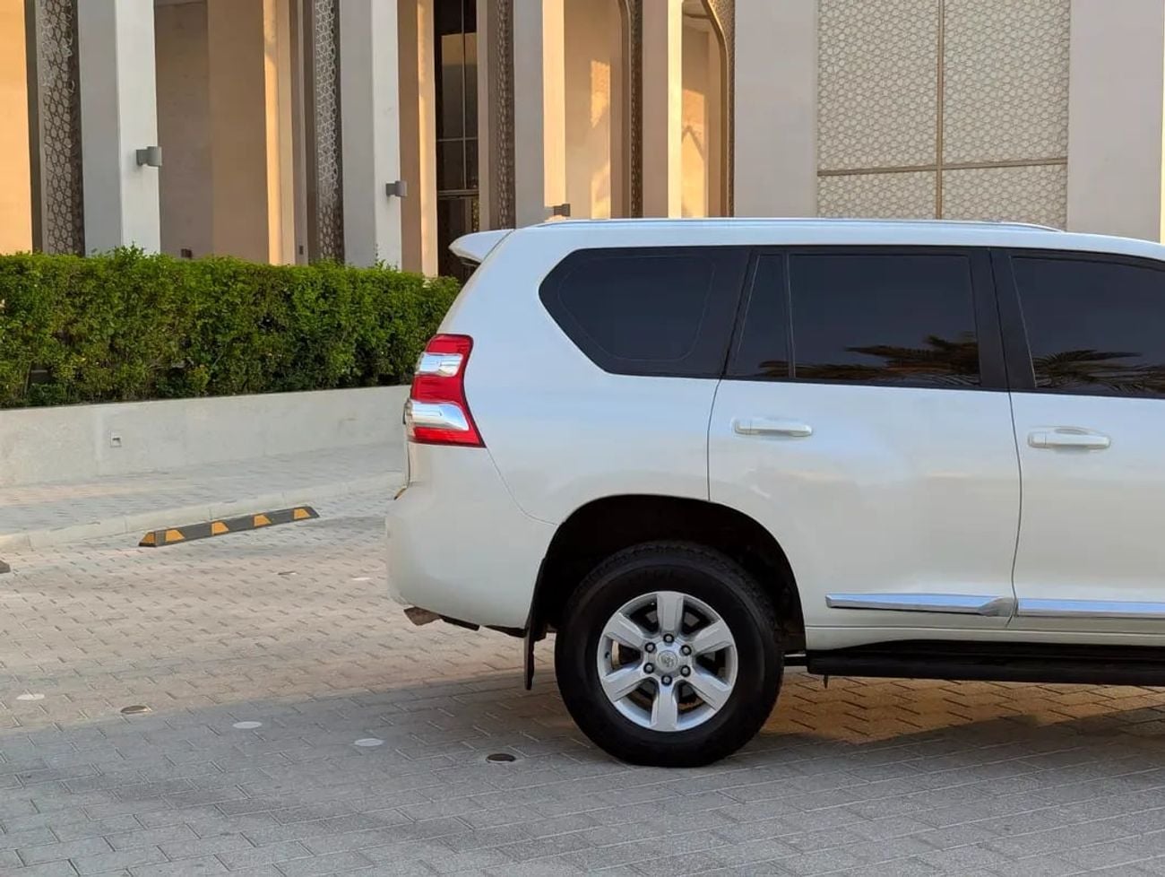 Toyota Prado EXR 2016 V4 GCC specs Excellent Condition