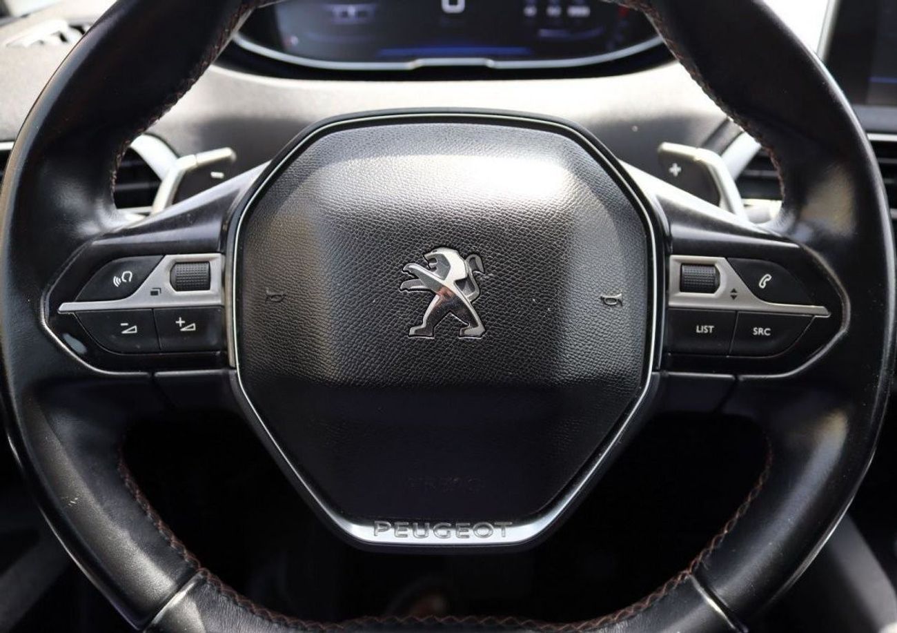 Peugeot 3008 Active ACCIDENTS FREE - GCC - 1600 CC + TURBO - PERFECT CONDITION INSIDE OUT