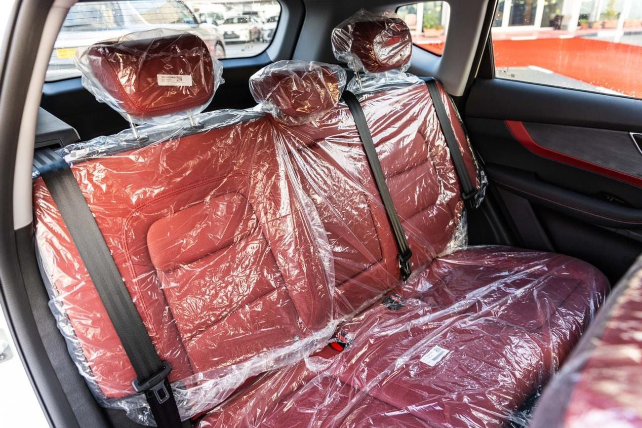 شيري تيجو 7 2026 CHERY TIGGO 7  1.5L SUV SQR7 150T FWD WHITE / BEIGE