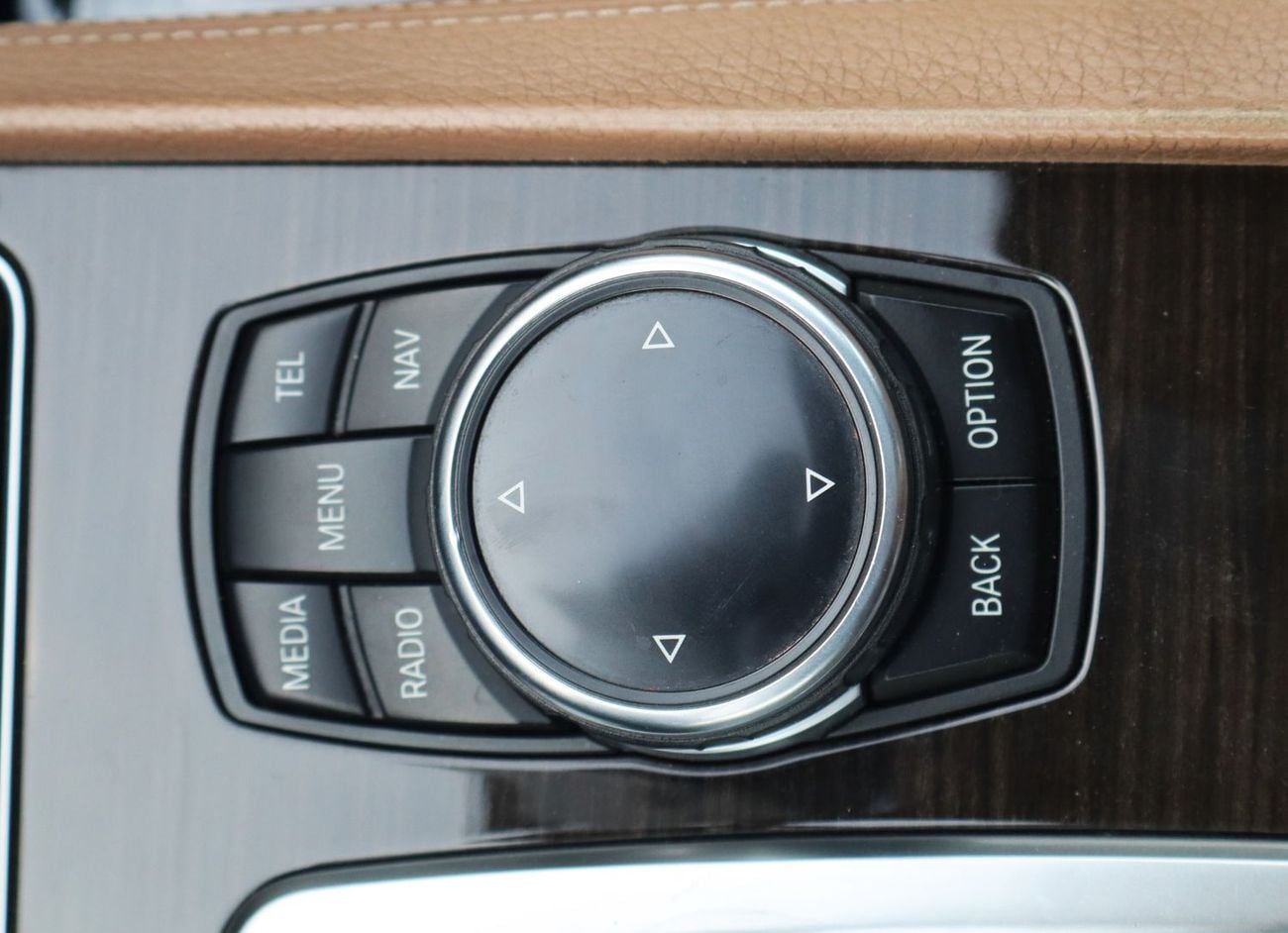 بي أم دبليو 740Li EXECUTIVE