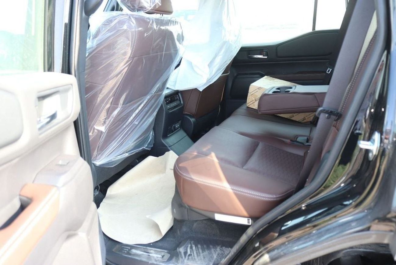 تويوتا برادو Adventure 2.4Turbo, Leather Seat, Sunroof, Push Start, Memory seat, Model 2025