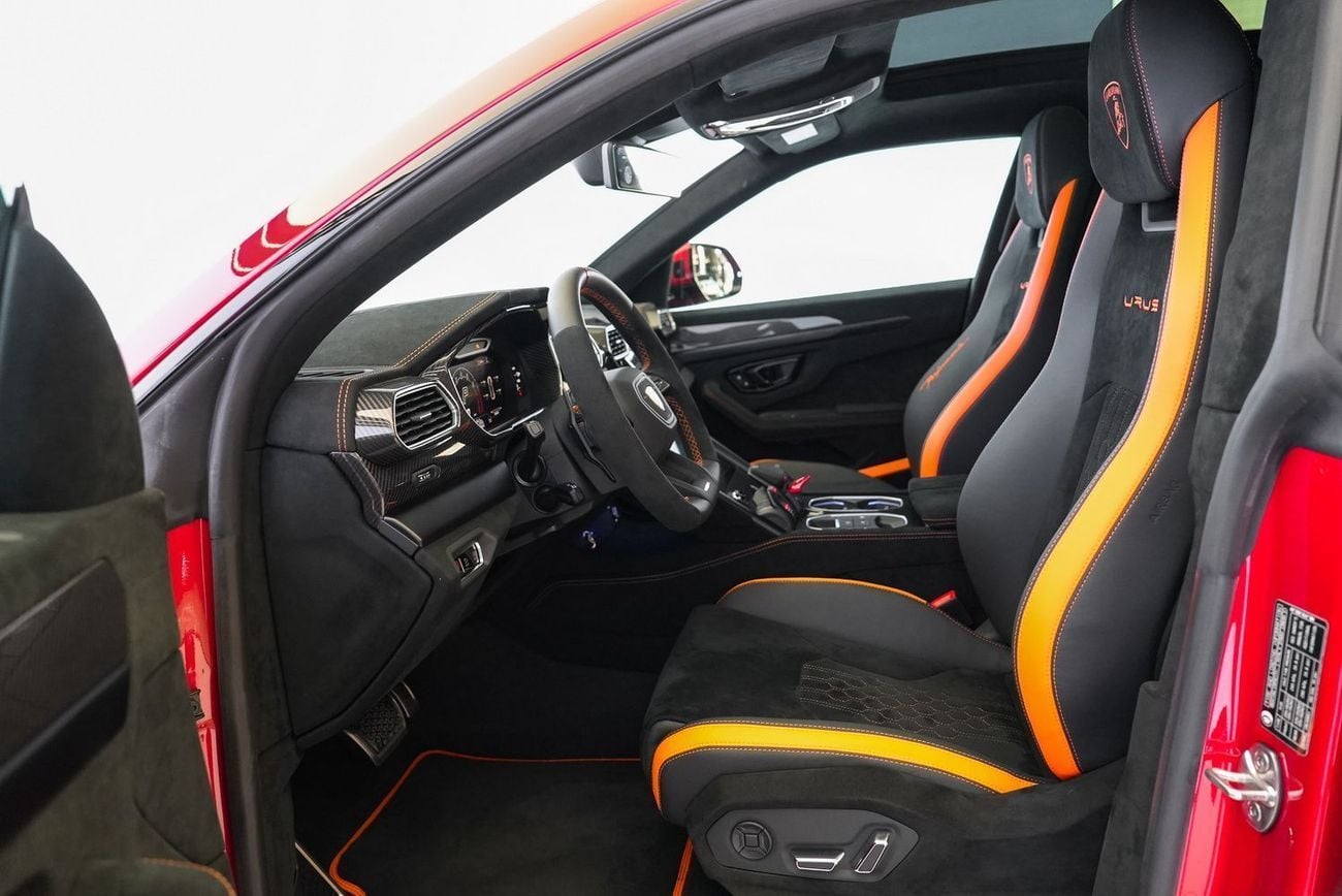 لامبورغيني اوروس 4.0T V8 Performante