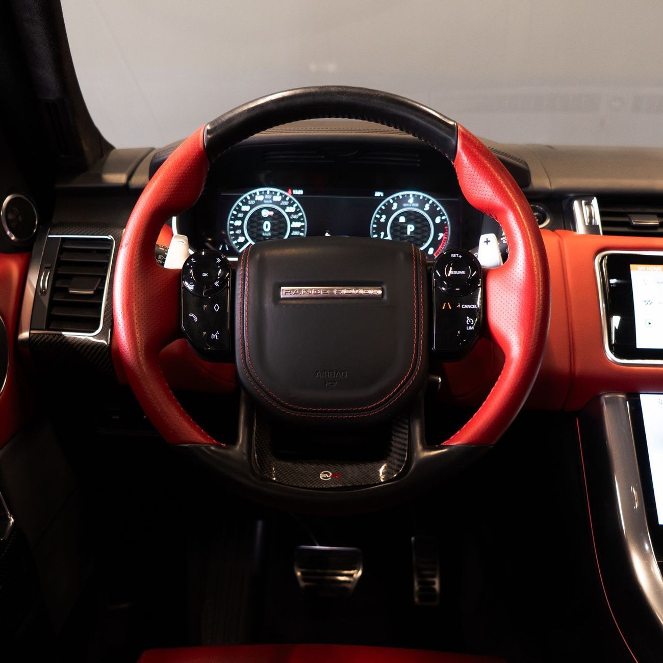 لاند روفر رينج روفر سبورت AED 4,407 pm • 0% Downpayment • Range Rover Sport SVR Carbon Edition • 1 Year Warranty