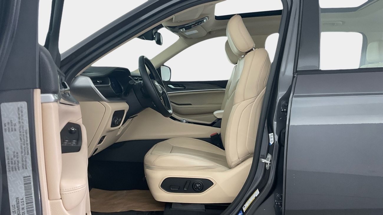 جيب جراند شيروكي Limited | شامل الضمان | 0 ﺪﻔﻋﺓ ﺃﻮﻟﻯ