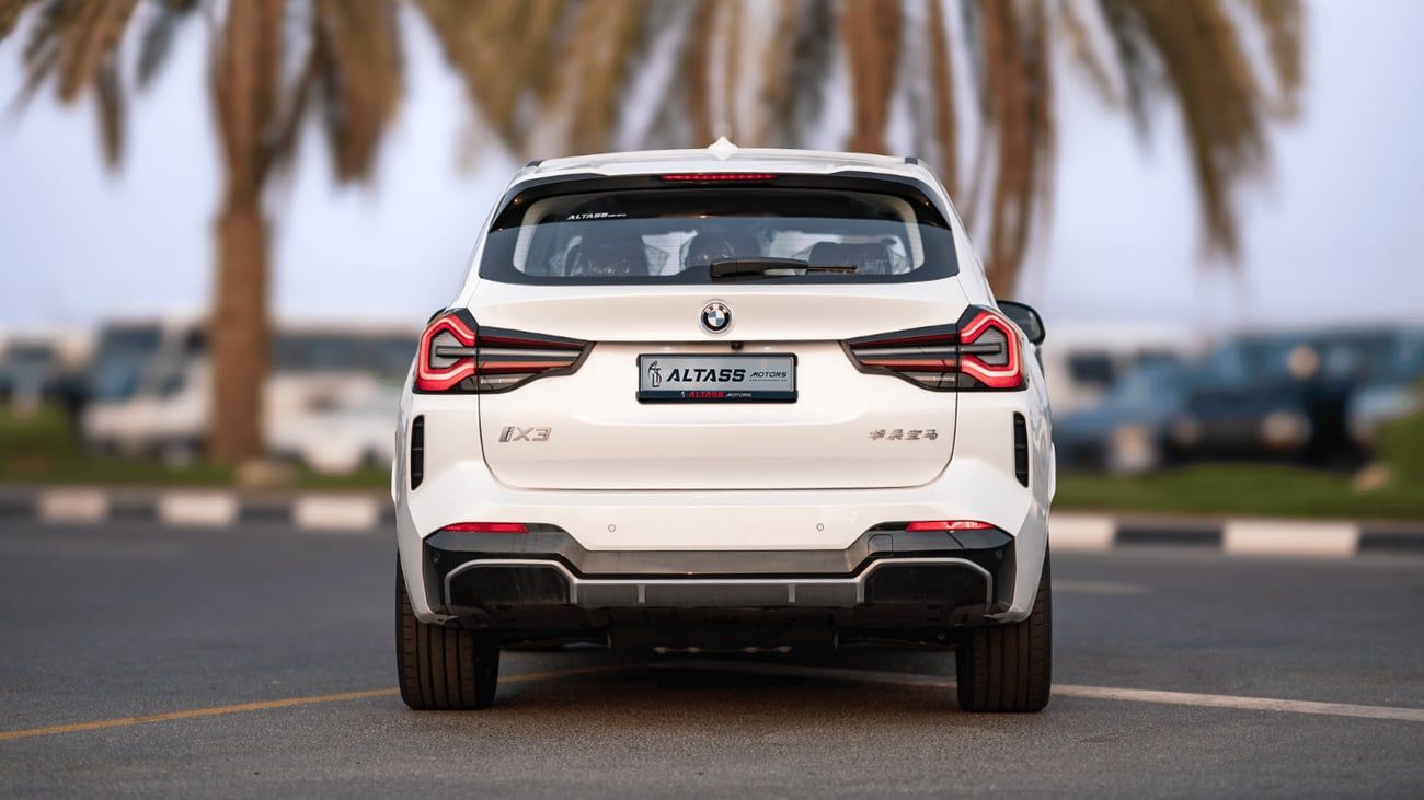 بي أم دبليو iX3 2025 | BMW IX3 LEADING VERSION M SPORT