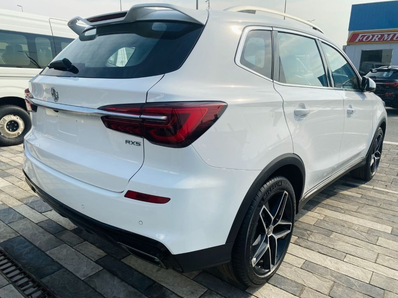 MG RX5 1.5T LUX White