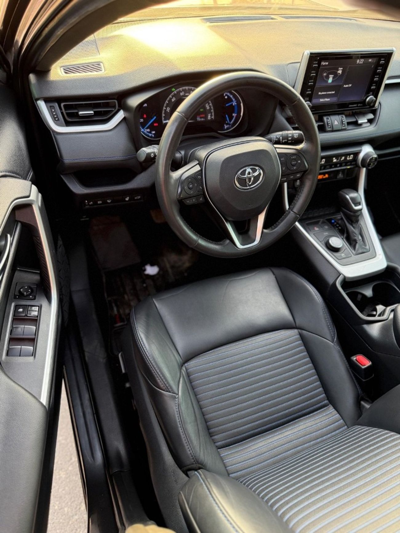 Toyota RAV4 Hybrid XSE Full Option