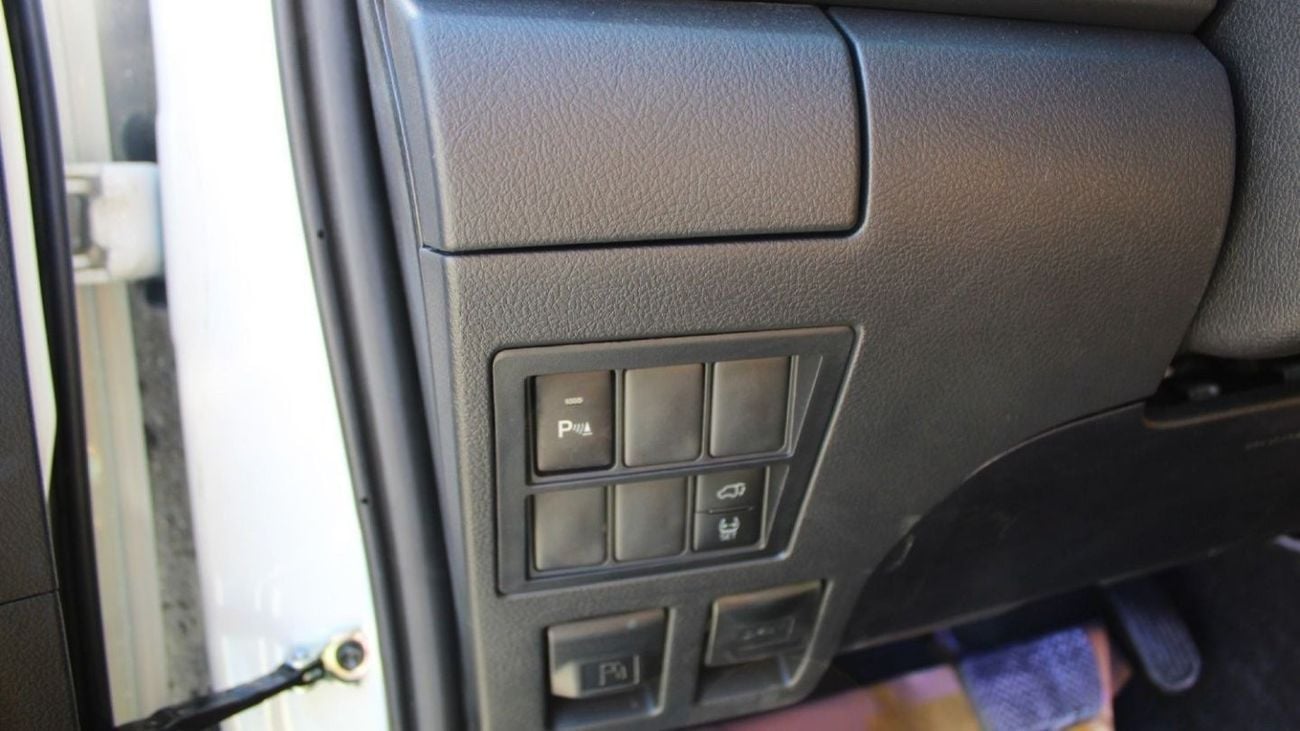 Toyota Fortuner TOYOTA FORTUNER 2.4L mid option AT