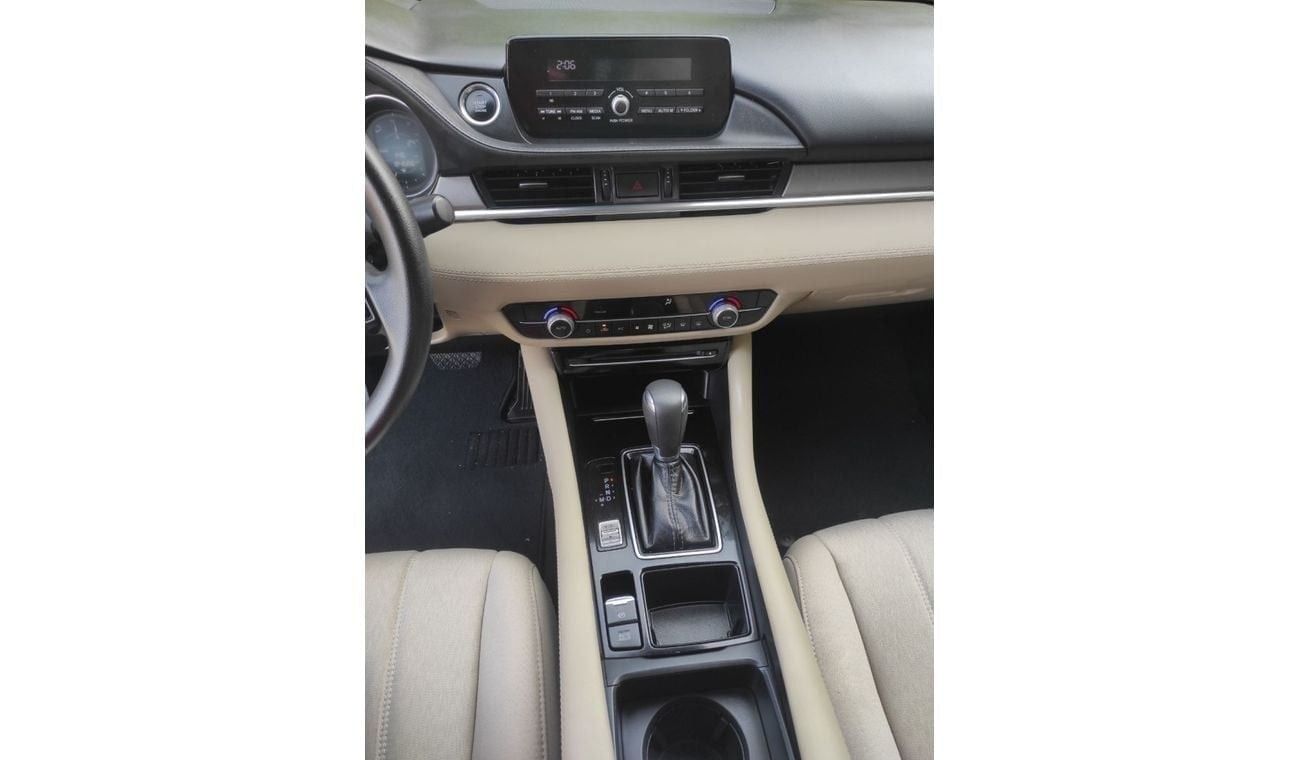 مازدا 6 2.5L S Mazda 6 2022 Gcc V4 2.5  full automatic