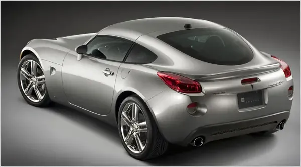Pontiac Solstice exterior - Rear Right Angled