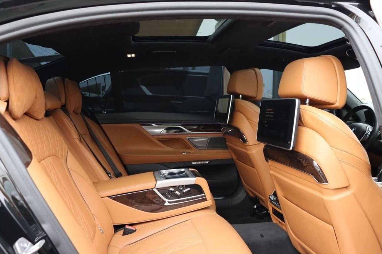 بي أم دبليو 740Li Exclusive 3.0L (335 HP) BMW 740LI VIP / 2017 / GCC / Free Accident/ V6