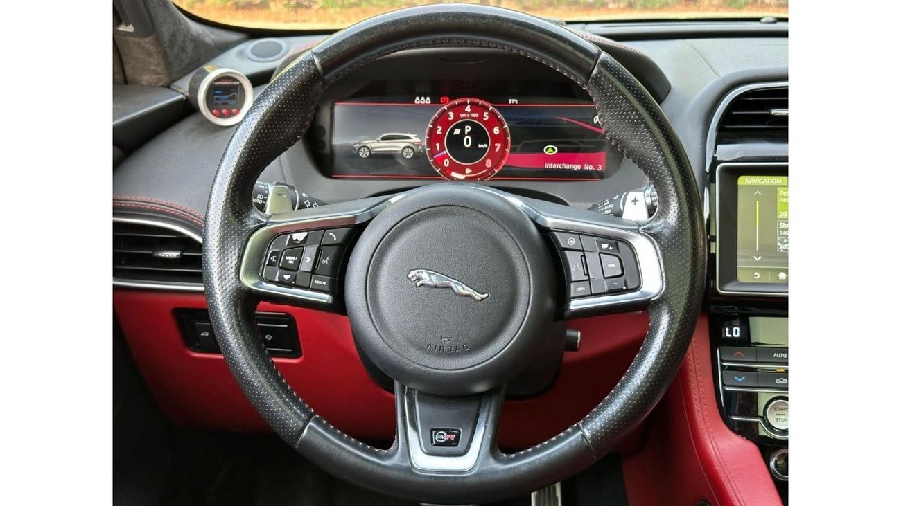 Jaguar F Pace SVR F-PACE 2020 V8 GCC ORGINAL PAINT // ACCIDENT FREE // FULL OPITION