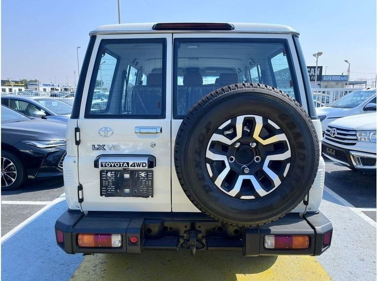 Toyota Land Cruiser 70 4,0L V6 A/T GAS LX