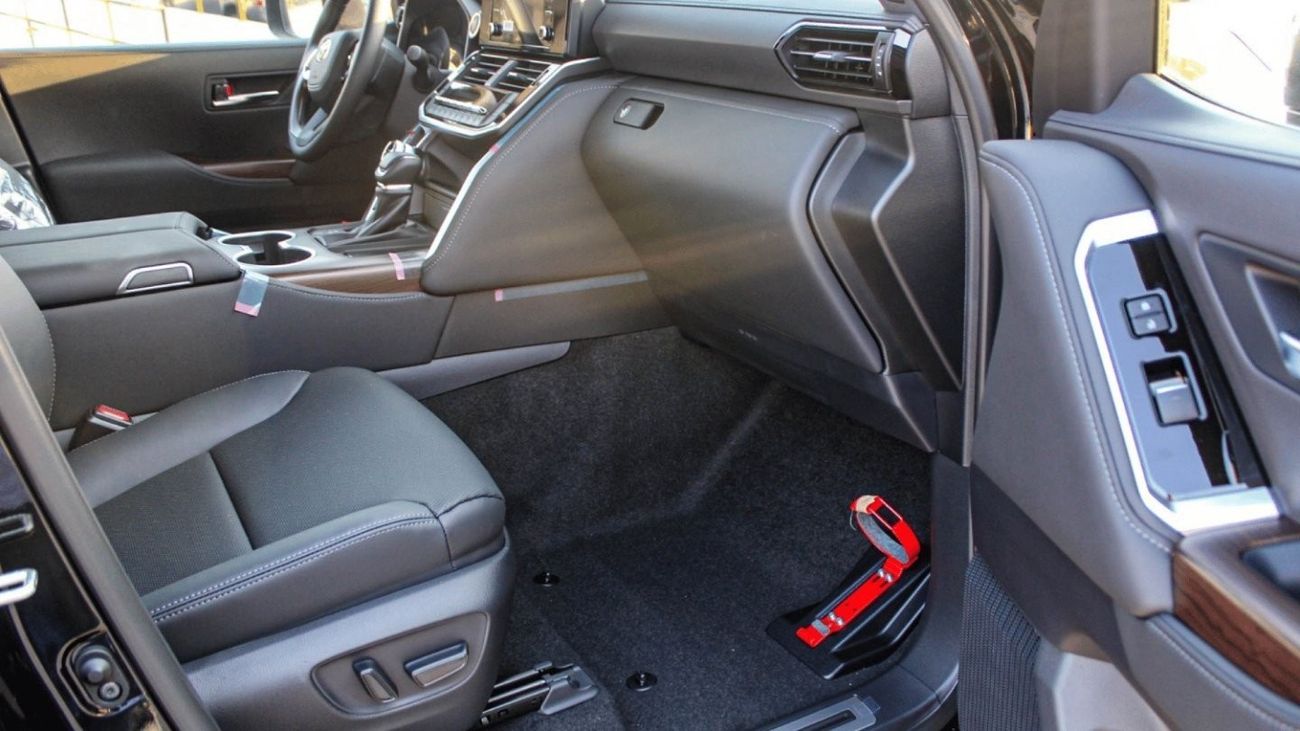 Toyota Land Cruiser TOYOTA LC300 4.0L VX V6 CHROME PACK P SEAT AT (Export Only)