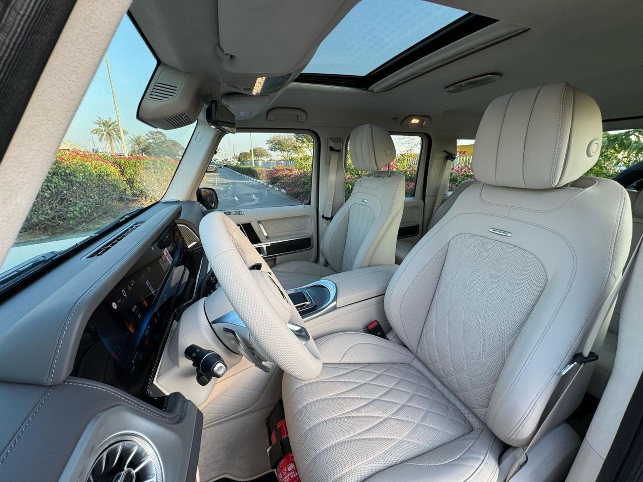 Mercedes-Benz G 63 AMG 4MATIC SUV **2025**GCC SPEC UNDER WARRANTY AND SERVICE CONTRACT