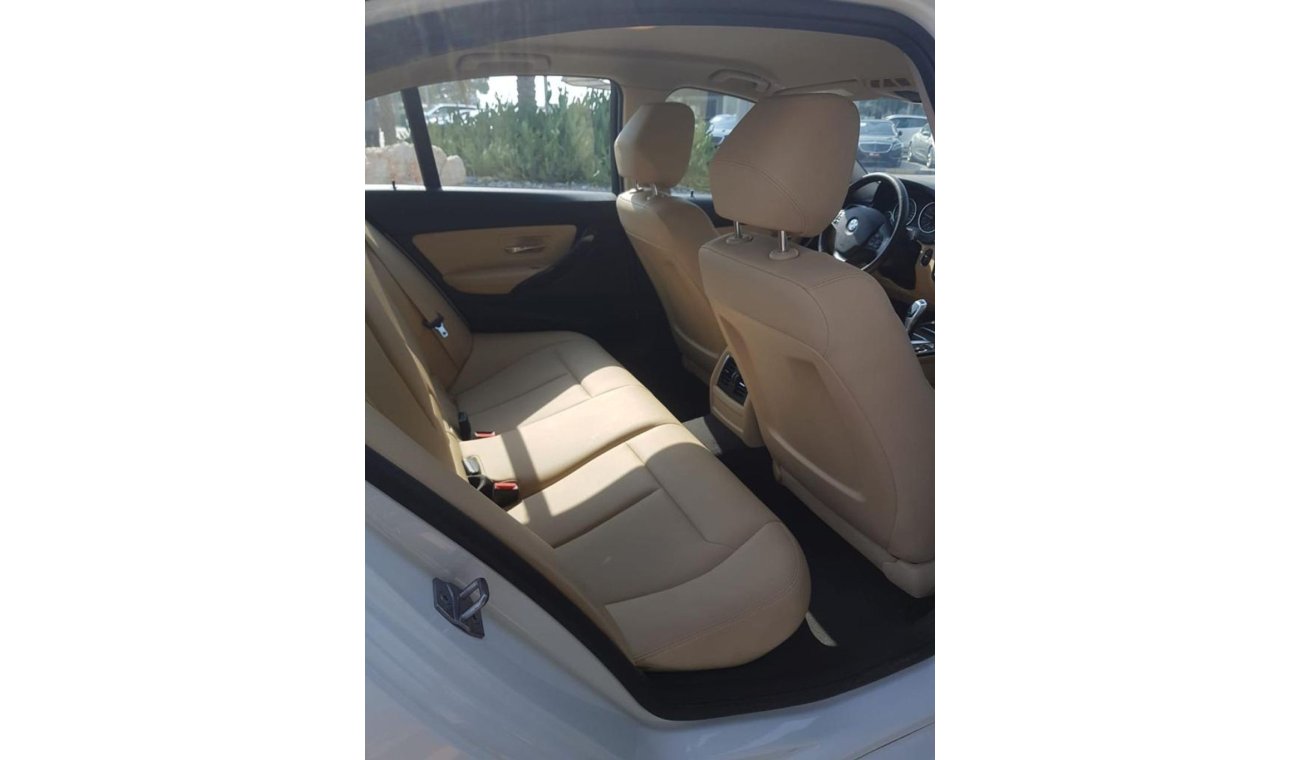 BMW 320i BMW 320 Led Light - Rear Camera - AED 1,049/ Monthly - 0% DP - Under Warranty - Free Service