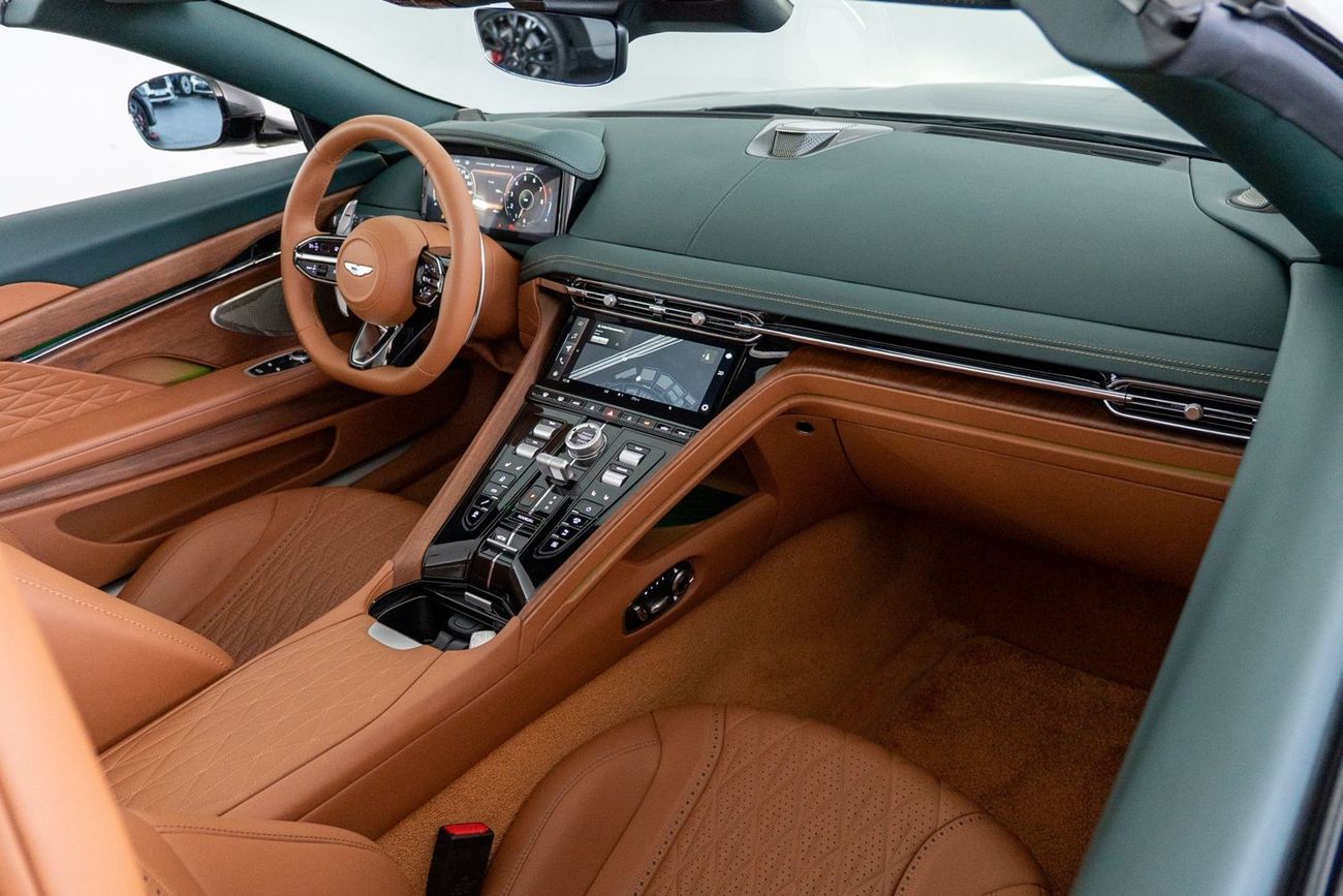 Aston Martin DB DB12 / Warranty and Service Contract