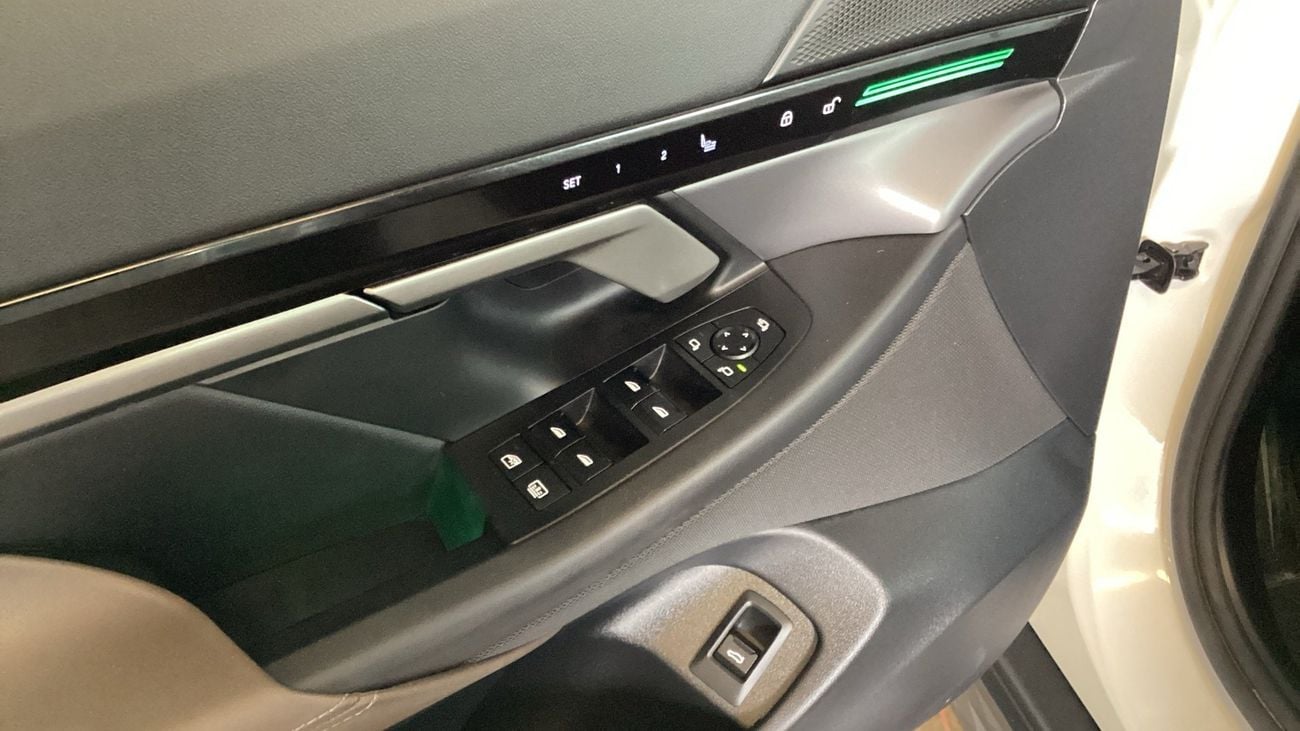 بي أم دبليو 520i 2.0 520I PURE AUTO | شامل الضمان | 0 ﺪﻔﻋﺓ ﺃﻮﻟﻯ