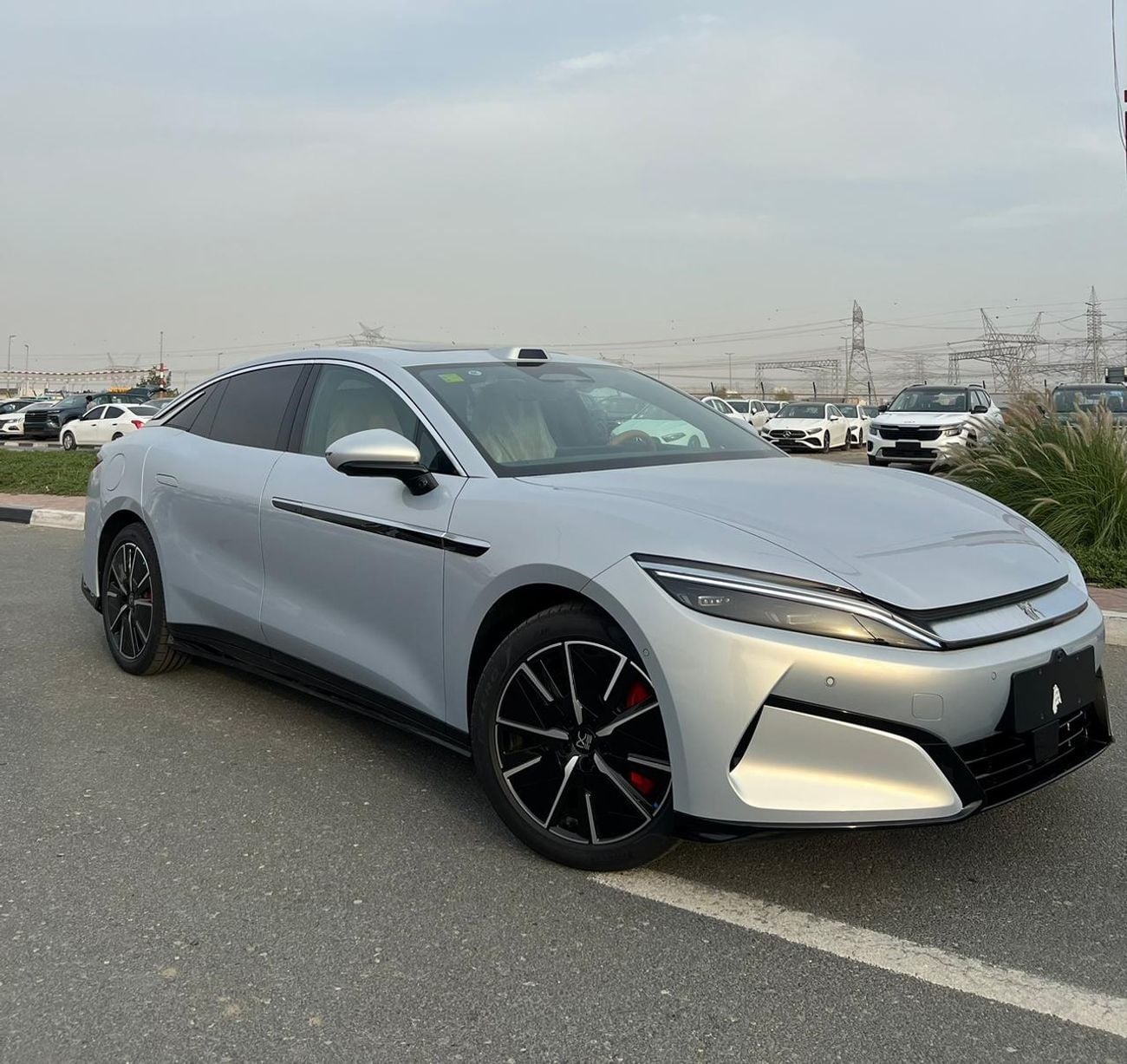 بي واي دي هان BYD HAN  L EV  701KM   Flagship