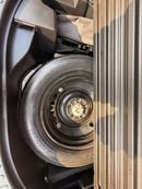 Toyota RAV4 XLE 2.5 L full option with sunroof, push start