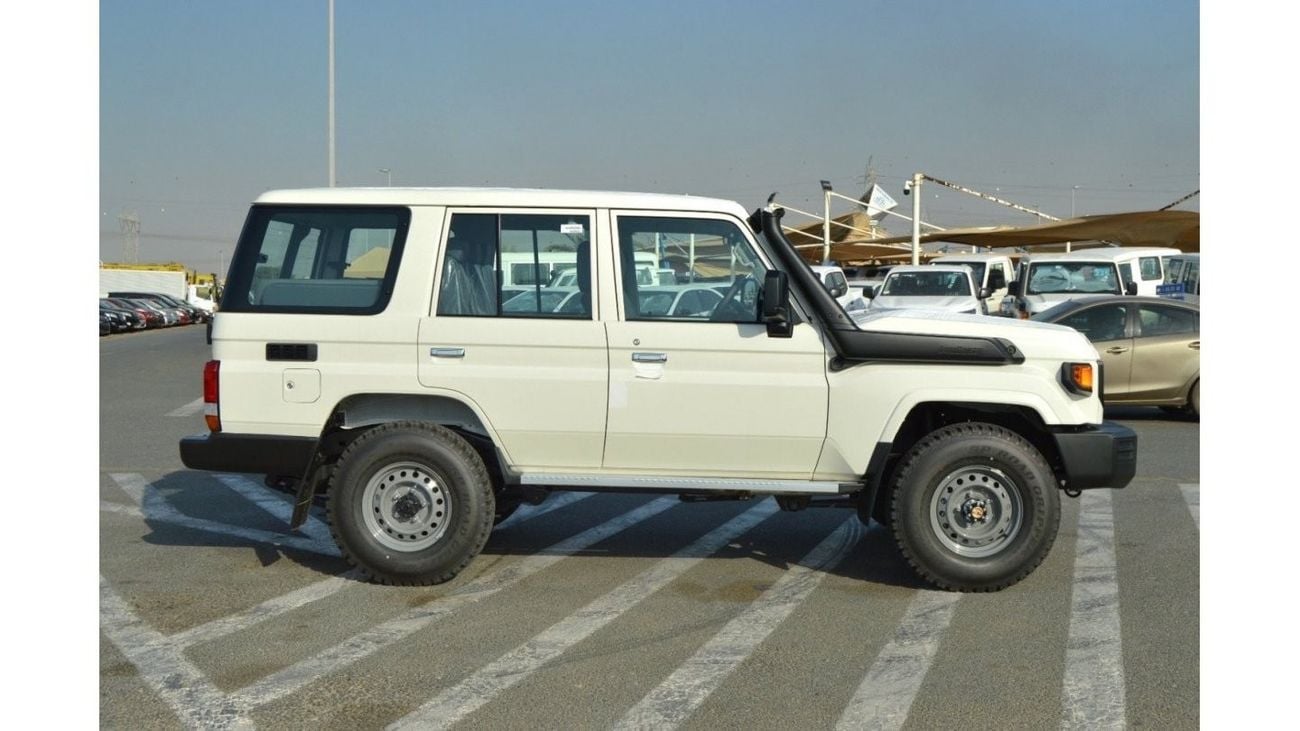 تويوتا لاند كروزر 70 Full option clean