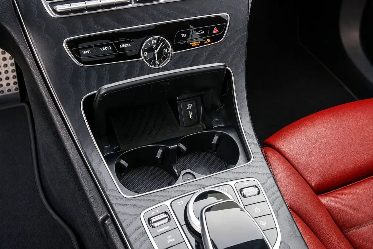 مرسيدس بنز C 200 AMG MERCEDES C200 - MODEL - GCC SPECS - NO ACCIDENT - FULL SERVICE HISTORY
