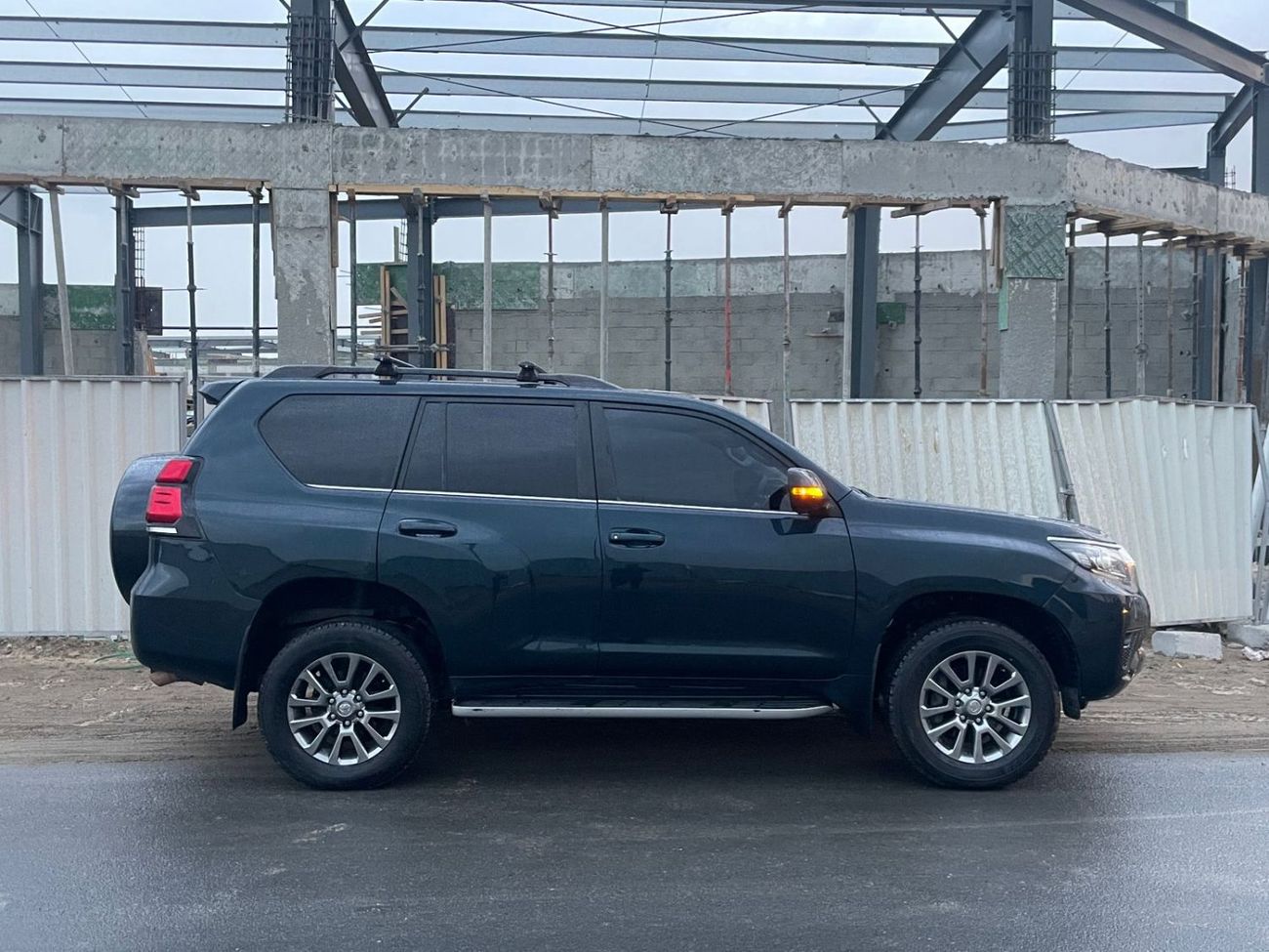 تويوتا برادو GX RHD 2.8L 1GD-FTV Diesel Engine 4WD Automatic Gear 7 Seats 5 Doors