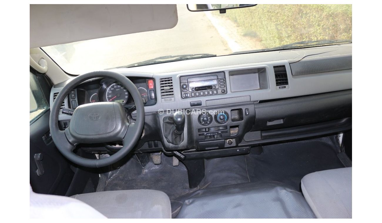 Toyota Hiace TOYOTA HIAC MIDROOF 2010 ( 15 PASSENGER ) PETROL ENGINE