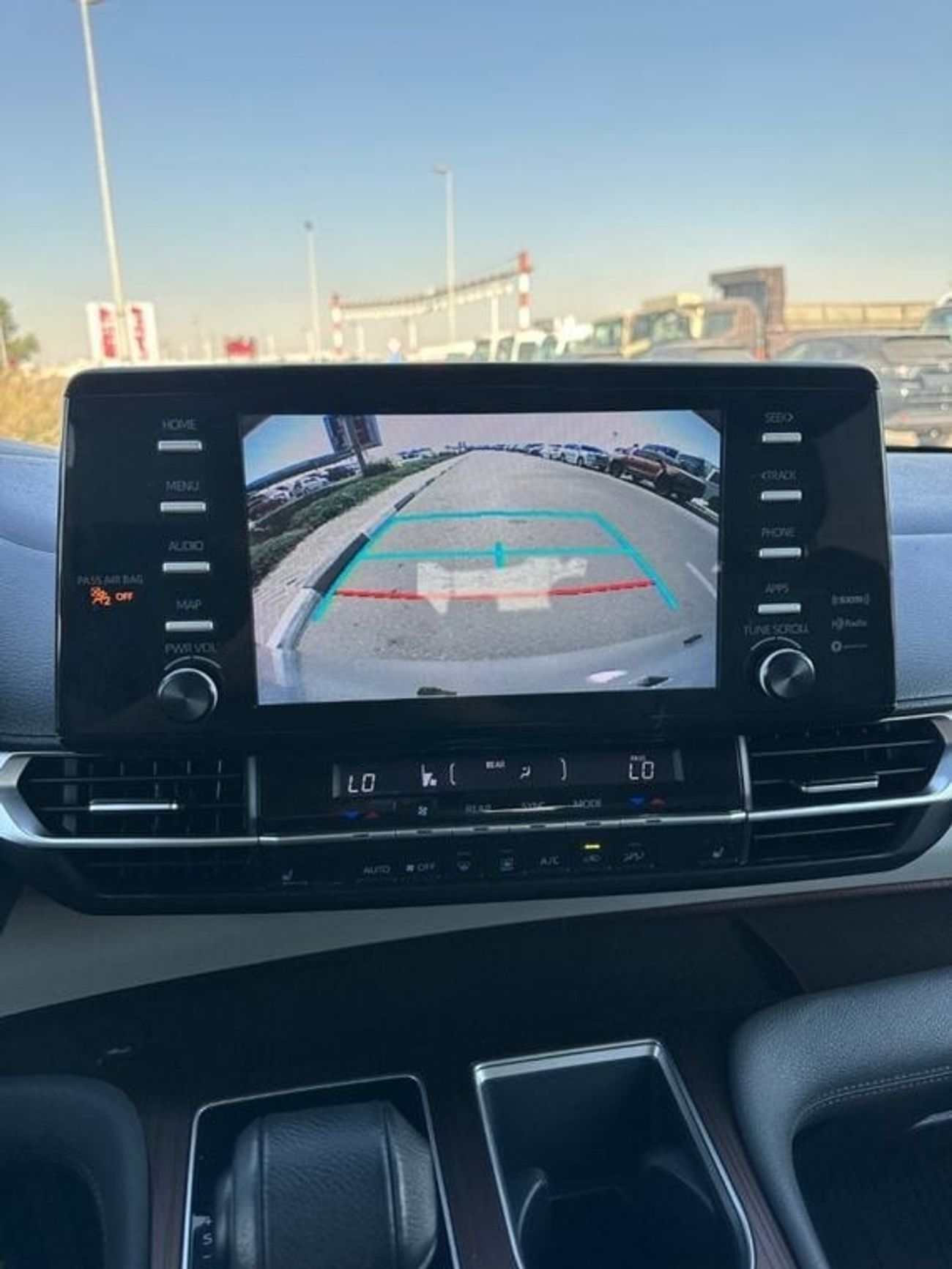 Toyota Sienna Hybrid XLE premium Full Option