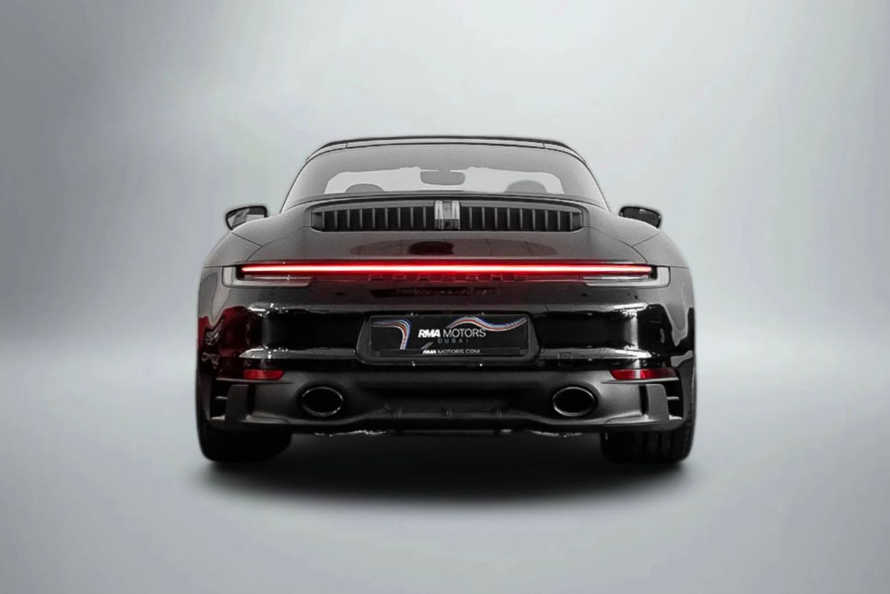 Porsche 911 Targa 4GTS 3.0L (450 HP)