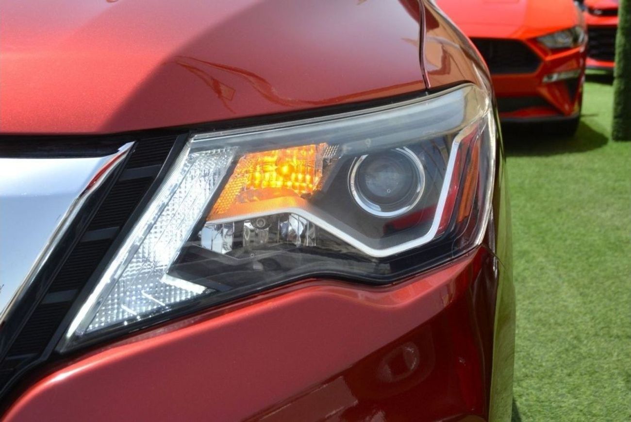 نيسان باثفايندر SV