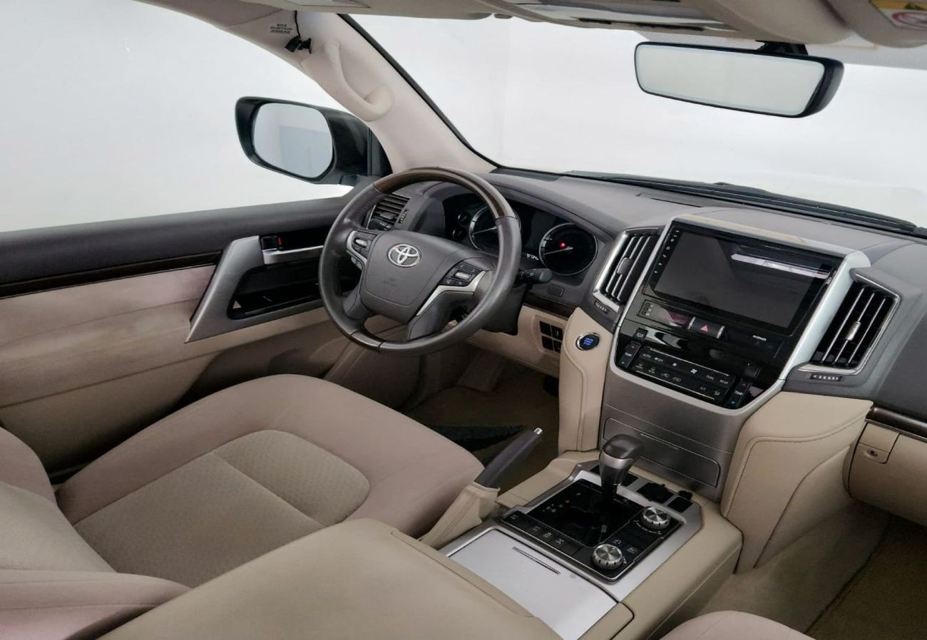 Toyota Land Cruiser EXR V8 5.7L-8CYL  NO ACCIDENT EXCELLENT CONDITION