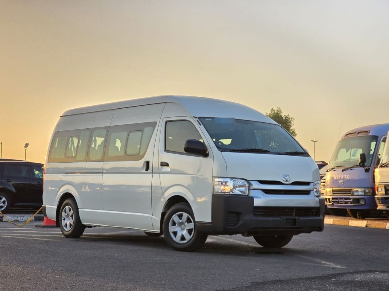 تويوتا هاياس TOYOTA HIACE COMMUTER VAN RHD 2018 MODEL 3.0 L DIESEL AUTOMATIC(PM22105)