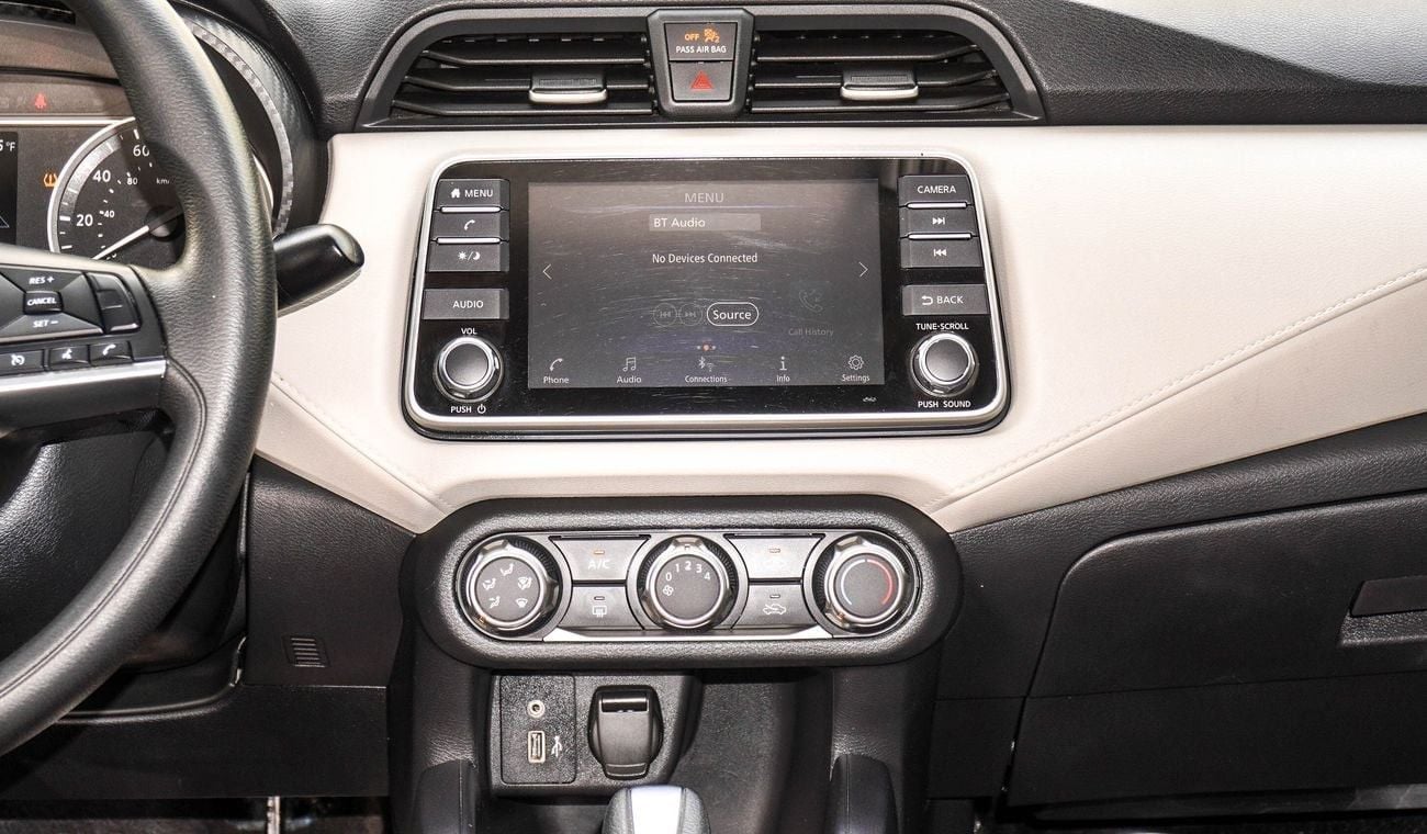 نيسان فيرسا SV