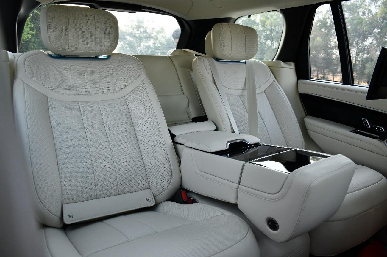 Land Rover Range Rover Autobiography P530 4.4L RANGE ROVER VOUGE V8 autobiography P530 2025 4.4L