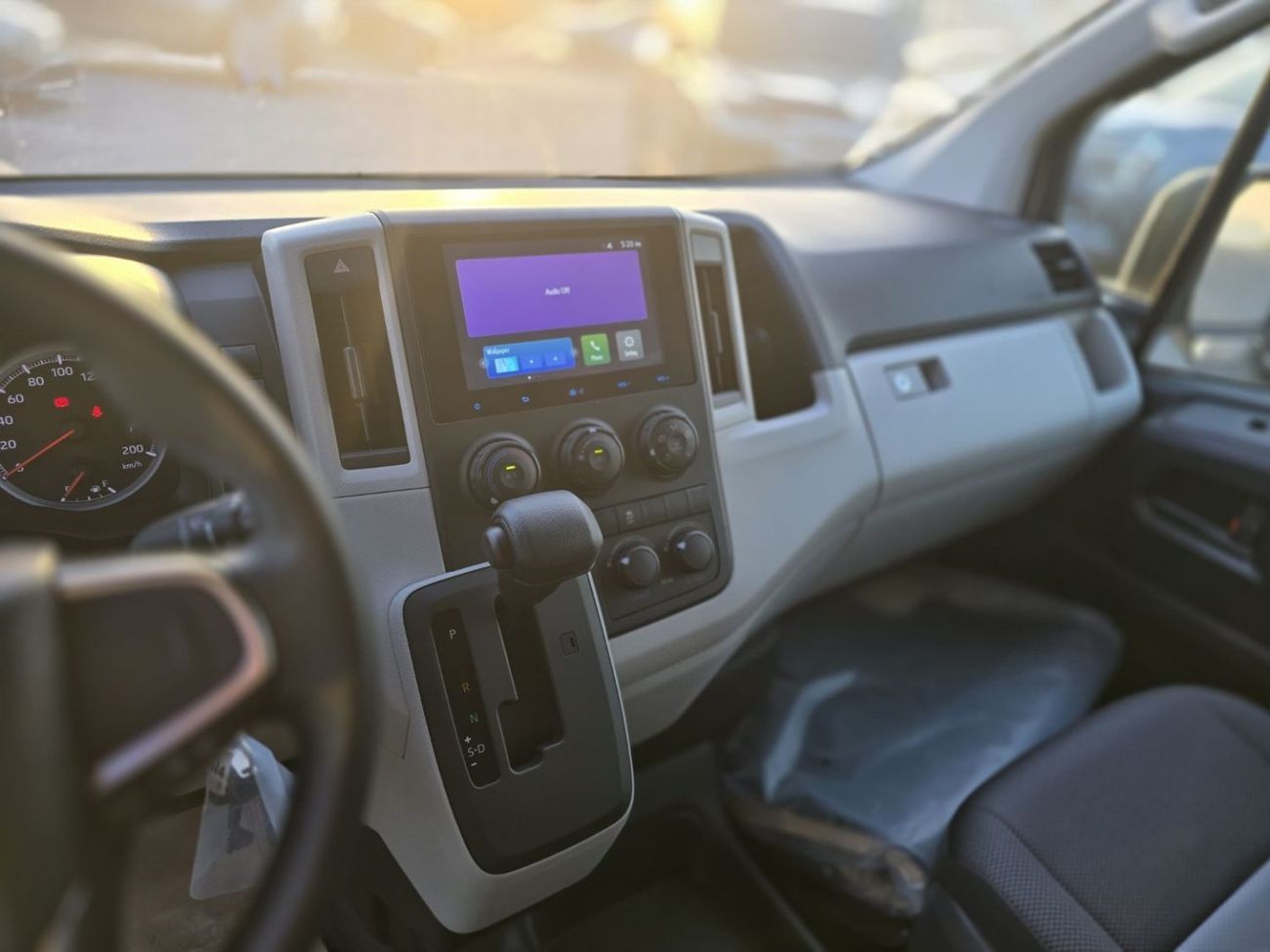 Toyota Hiace 3.5L PETROL A/T 12 SEATER PASSANGER VAN