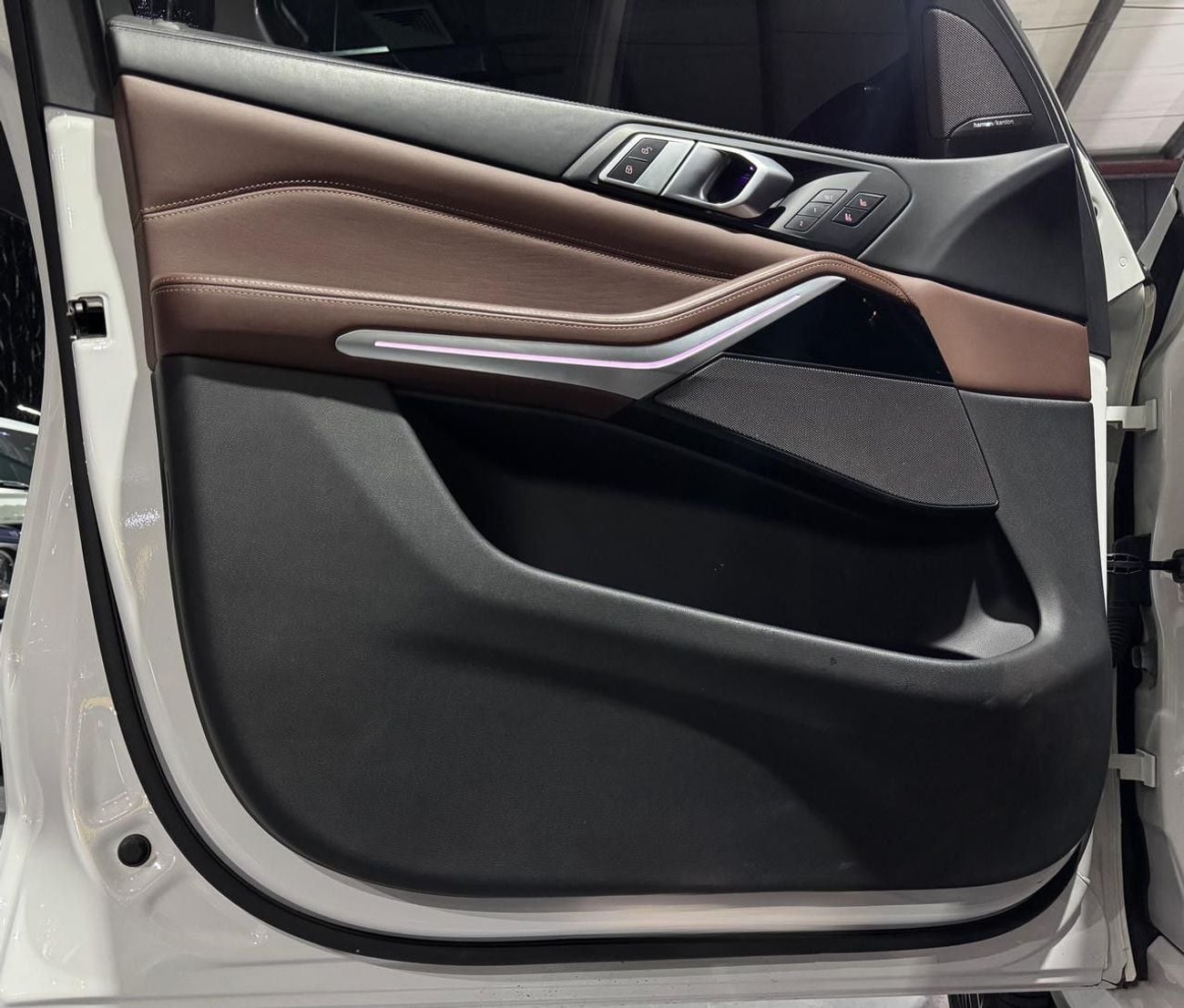 بي أم دبليو X5 M50i 4.4L