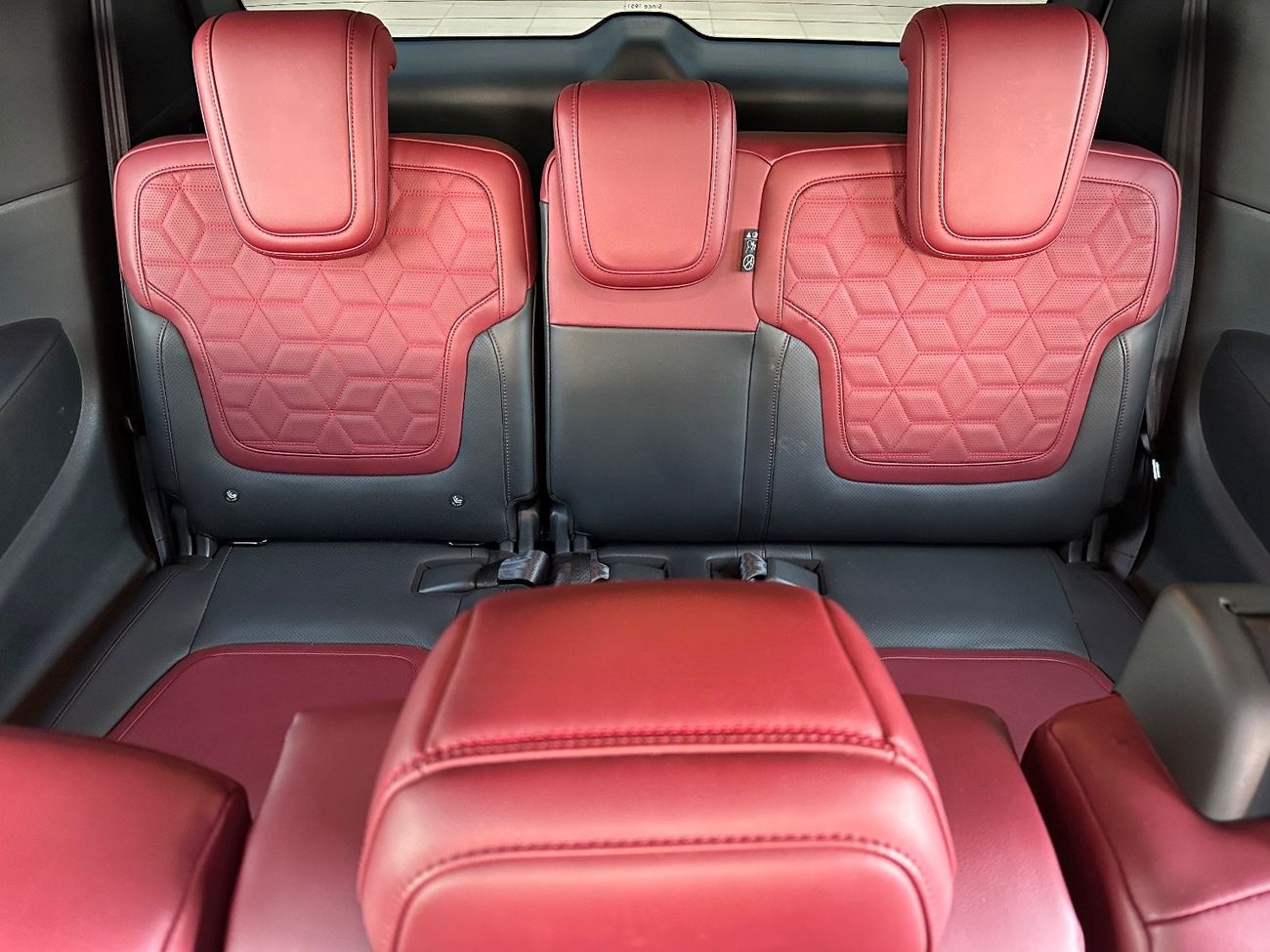 Nissan Patrol LE Platinum City 3.5L NISSAN PATROL PLATINUM LE V6T | 2025 | GCC | UNDER WARRANTY | LIKE NEW .