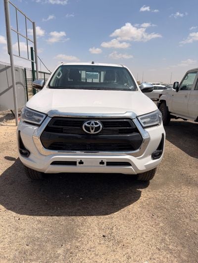تويوتا هيلوكس Toyota Hilux 2.4L - SR5 4x4 Automatic Diesel - Full Option